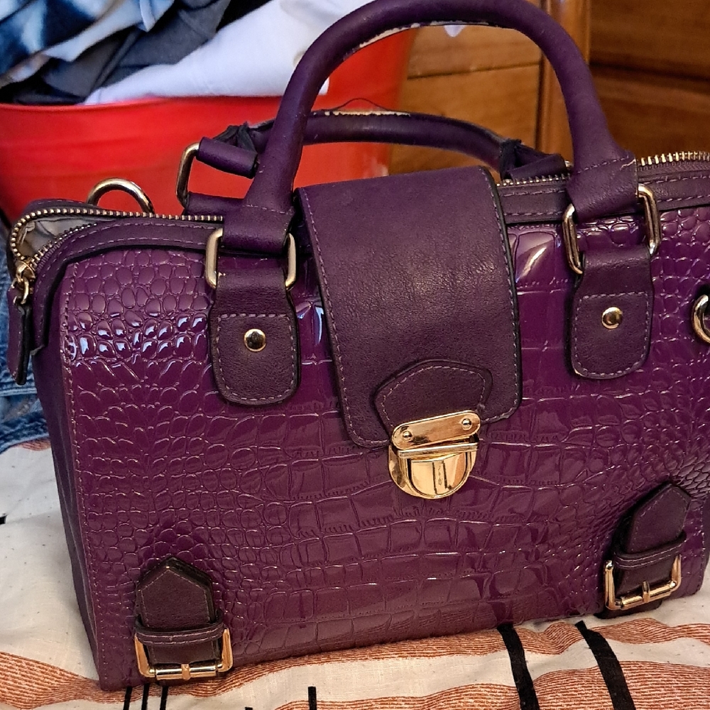 Chic Purple Crocodile-Embossed Satchel